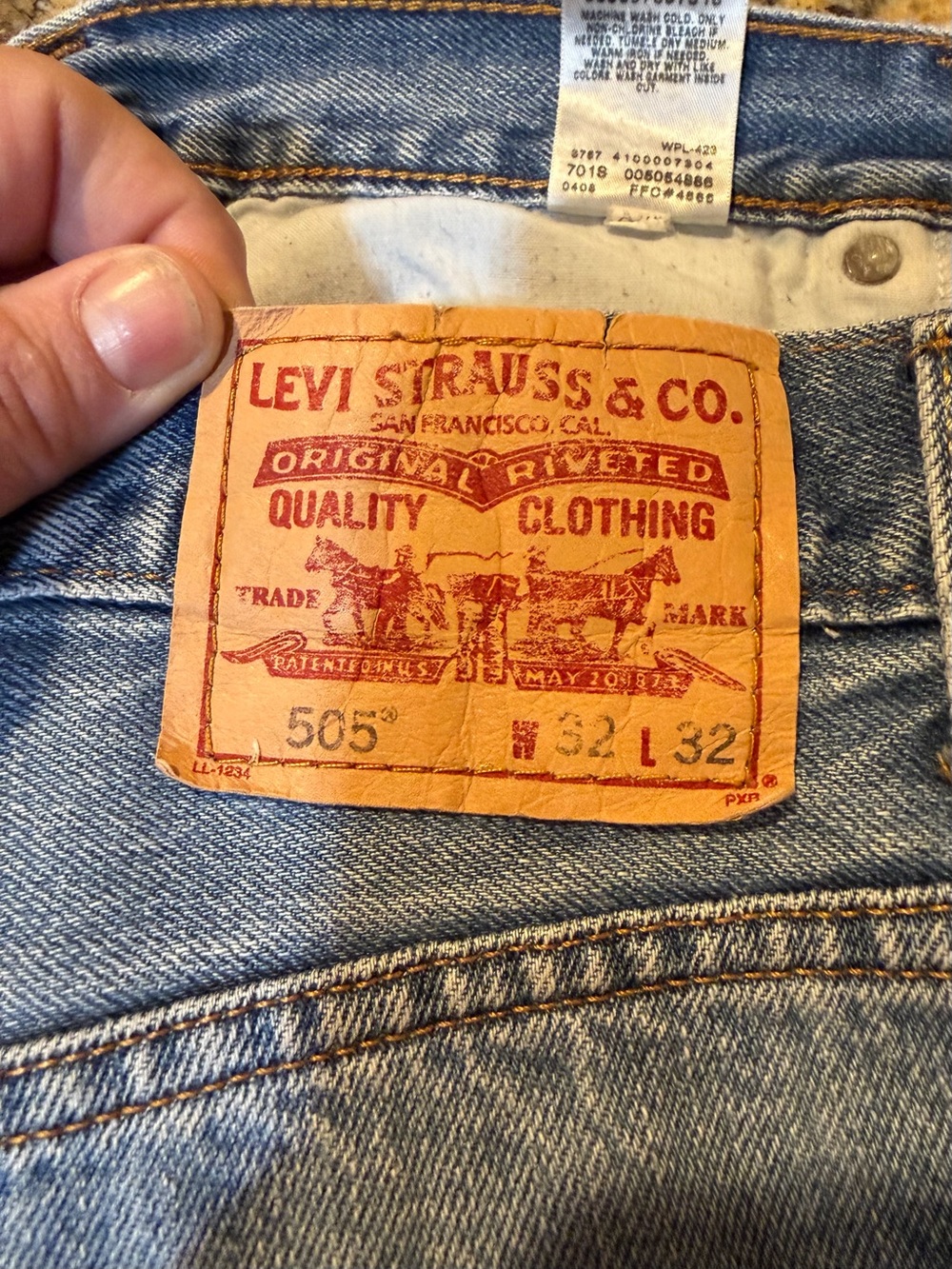 VTG Y2K Levis 505 Jeans Mens 32x32 Light Blue Distressed Straight Leg Red Tab - Picture 5 of 16